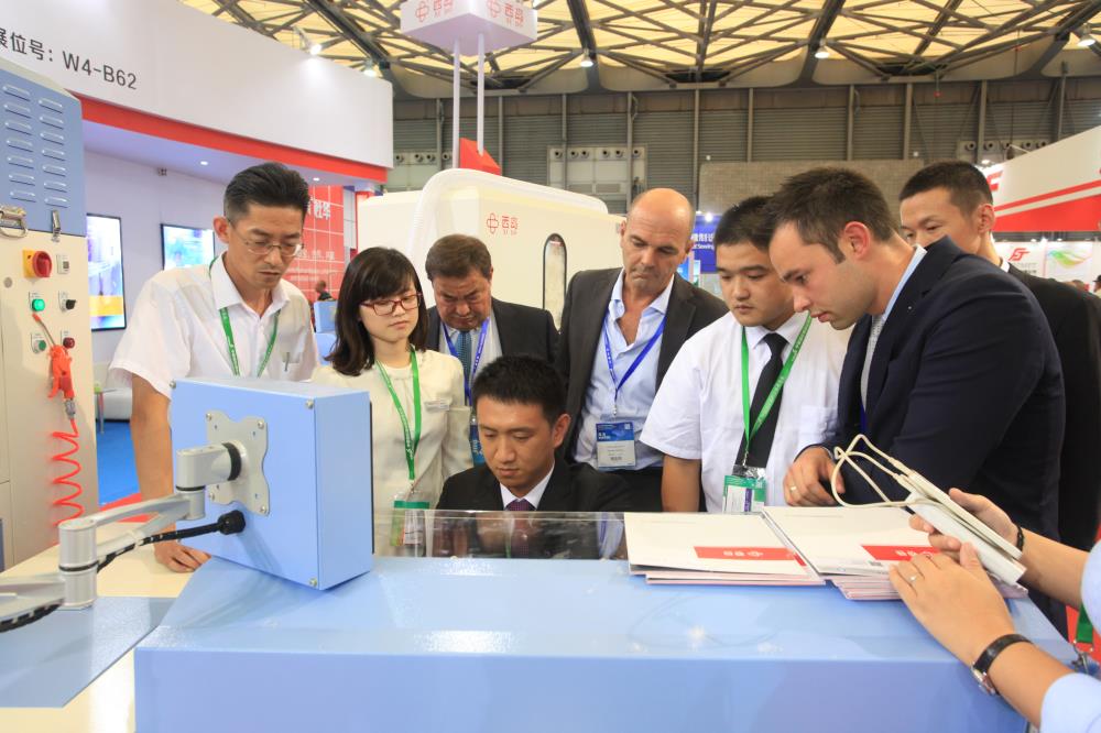 XIDO down jacket filling machine show in shanghai 2015 cisma